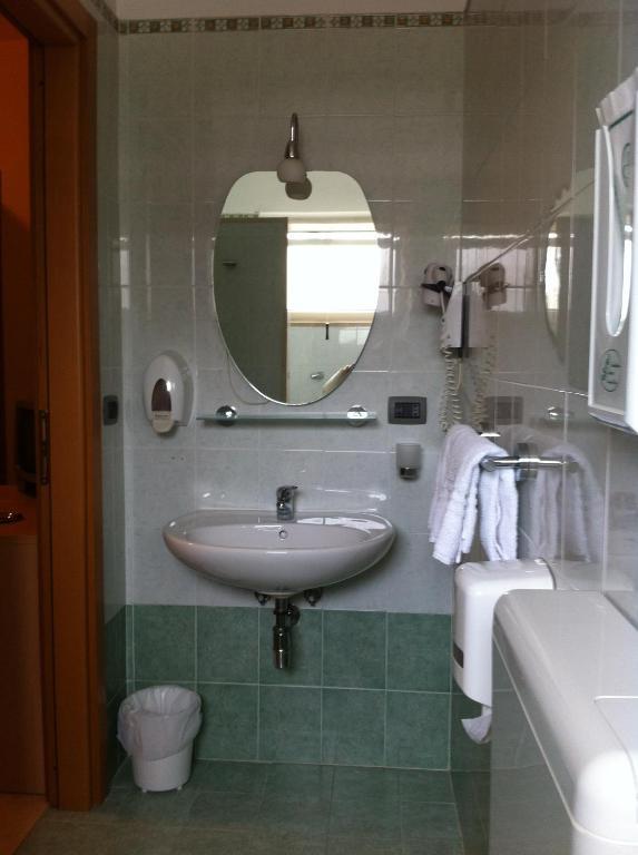 Hotel Atleti Foggia Pokoj fotografie