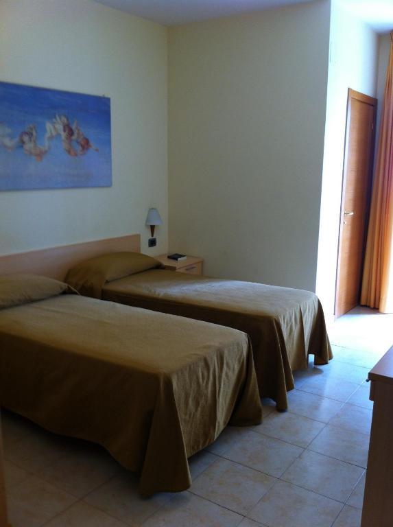 Hotel Atleti Foggia Pokoj fotografie