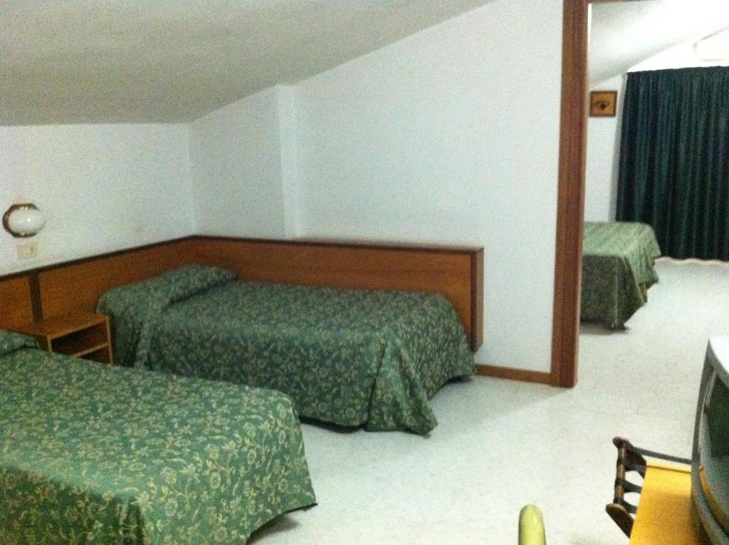 Hotel Atleti Foggia Pokoj fotografie