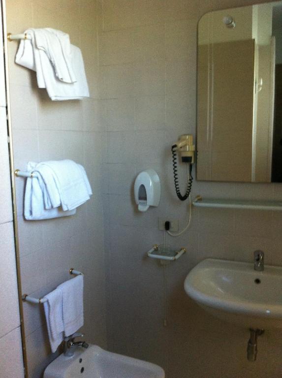 Hotel Atleti Foggia Pokoj fotografie